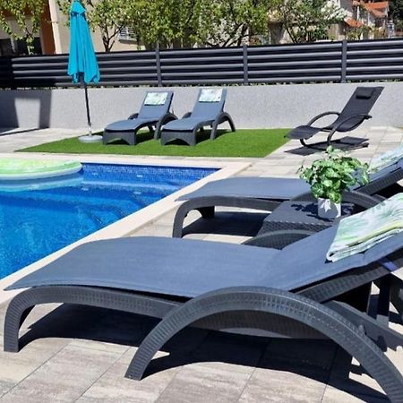 Villa Ema Kastela With Private Heated Pool Екстериор снимка