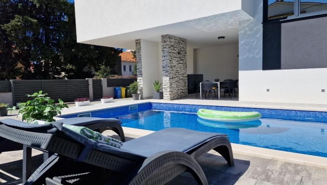 Villa Ema Kastela With Private Heated Pool Екстериор снимка