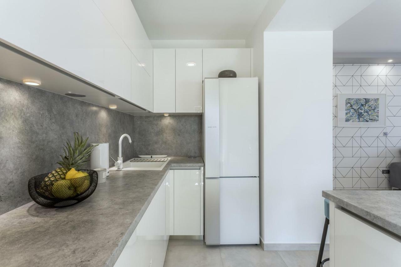 Villa Ema Kastela With Private Heated Pool Екстериор снимка