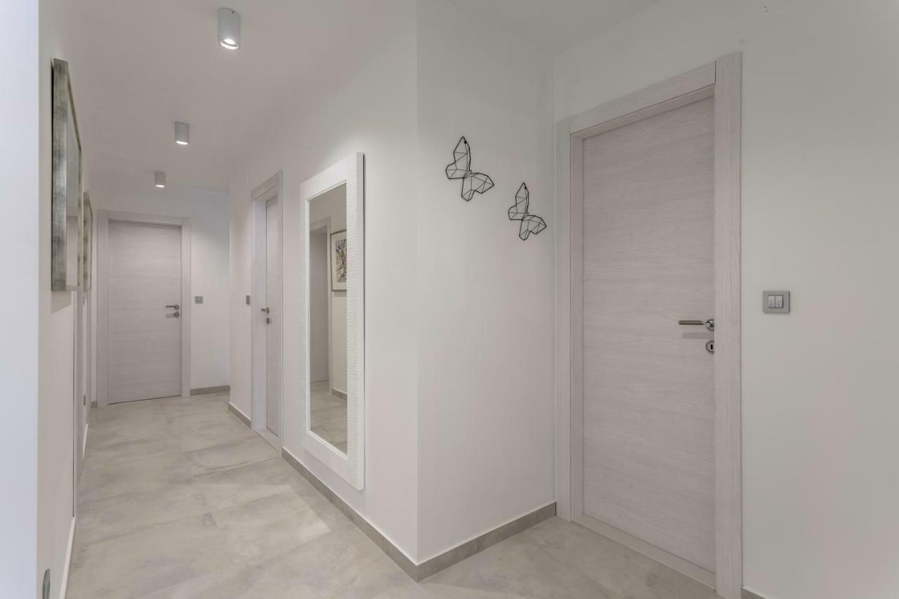 Villa Ema Kastela With Private Heated Pool Екстериор снимка