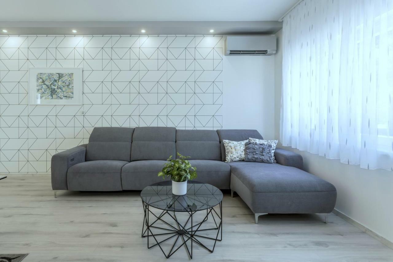 Villa Ema Kastela With Private Heated Pool Екстериор снимка