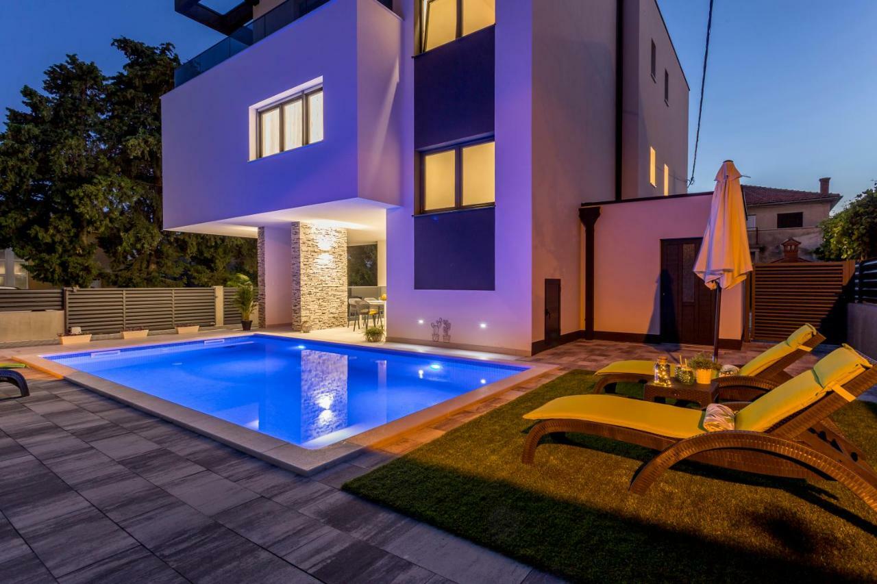 Villa Ema Kastela With Private Heated Pool Екстериор снимка