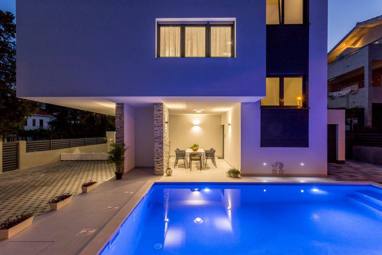 Villa Ema Kastela With Private Heated Pool Екстериор снимка