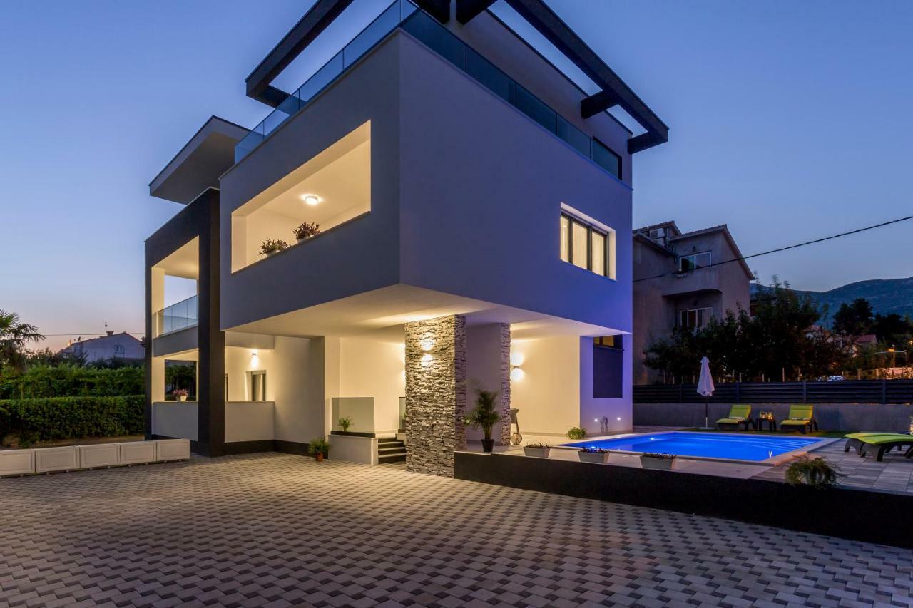 Villa Ema Kastela With Private Heated Pool Екстериор снимка